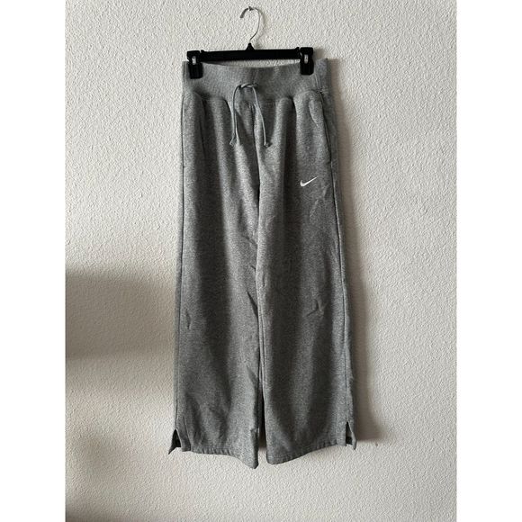 Nike Women's Grey Flare Sweatpants Size Small - Picture 1 of 1